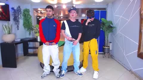 Snapshot of boschcz chatting on 12, 10, 2025 THOMAS AND DAMIAND online show from 12, 10, 2025