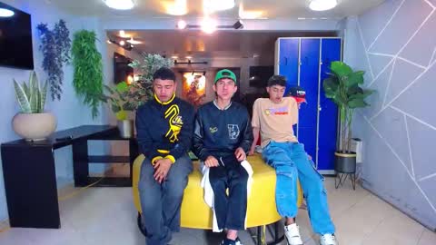 Snapshot of boschcz chatting on 14, 10, 2025 THOMAS AND DAMIAND online show from 14, 10, 2025