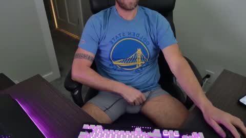 Snapshot of bostonmarine31 chatting on 5, 3, 2025 bostonmarine31 online show from 5, 3, 2025