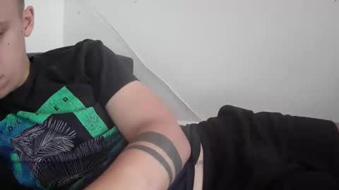 Snapshot of botisz01 chatting on 13, 10, 2025 botisz01 online show from 13, 10, 2025