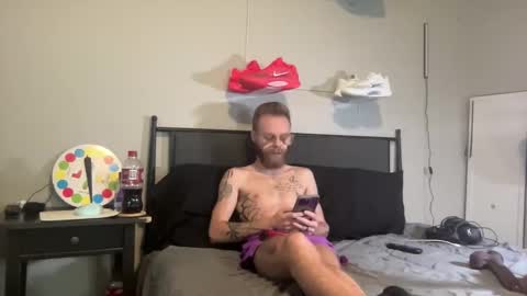 BottomBoyyy24 online show from 6, 1, 2026