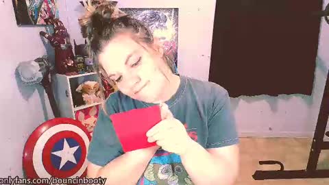 Snapshot of bouncinbooty chatting on 6, 3, 2025 Pumpkin Butt online show from 6, 3, 2025