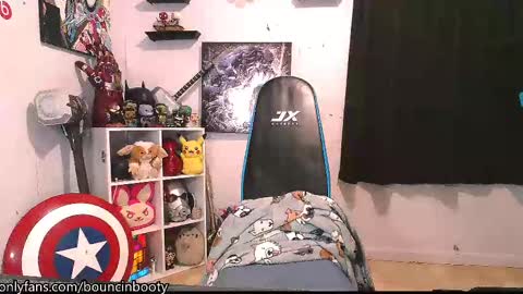 Snapshot of bouncinbooty chatting on 11, 3, 2025 Pumpkin Butt online show from 11, 3, 2025