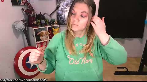 Snapshot of bouncinbooty chatting on 11, 3, 2025 Pumpkin Butt online show from 11, 3, 2025