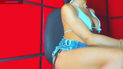 bouncing_bunnyxxx69 online show from 21, 12, 2025