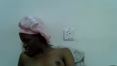 Snapshot of bouncy_vee chatting on 17, 5, 2026 bouncy_vee online show from 17, 5, 2026