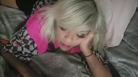 bouncybronze online show from 27, 9, 2025