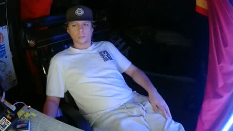 Bowerboi1217 online show from 26, 11, 2025