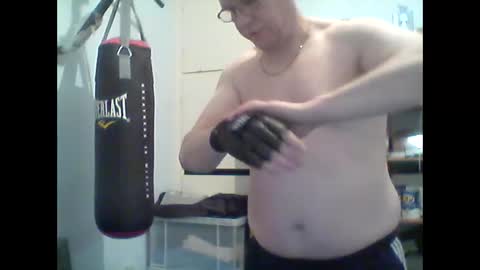 Snapshot of boxingglovefetish68 chatting on 26, 1, 2025 Boxing glove lover online show from 26, 1, 2025