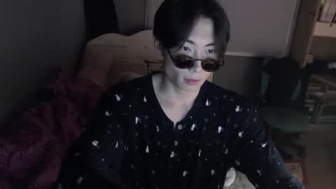 boxman556990 online show from 12, 3, 2025