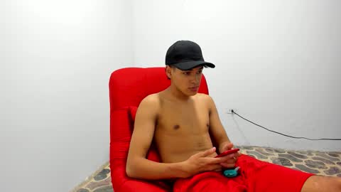 Snapshot of boy_cock_15 chatting on 14, 10, 2025 boy_cock_15 online show from 14, 10, 2025