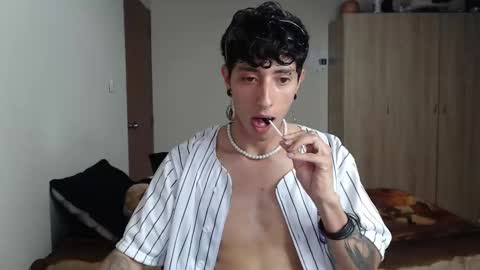 Boy Astro online show from 21, 2, 2025