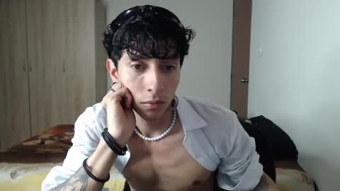 Boy Astro online show from 27, 2, 2025