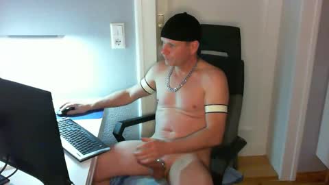 Snapshot of boycatcher chatting on 1, 11, 2025 Julian online show from 1, 11, 2025