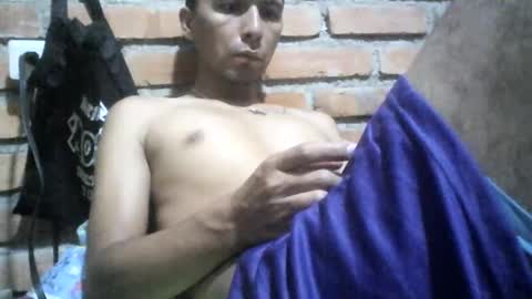 Snapshot of boycumlatino21 chatting on 7, 1, 2025 Boy online show from 7, 1, 2025