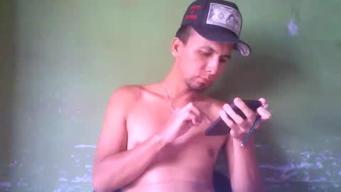 Snapshot of boycumlatino21 chatting on 16, 1, 2025 Boy online show from 16, 1, 2025