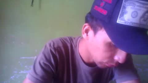Snapshot of boycumlatino21 chatting on 1, 2, 2025 Boy online show from 1, 2, 2025