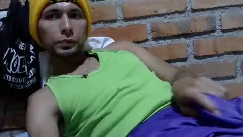 Boy online show from 23, 10, 2025