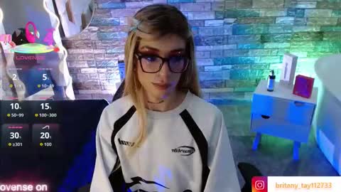 boyfox_tay online show from 22, 9, 2025