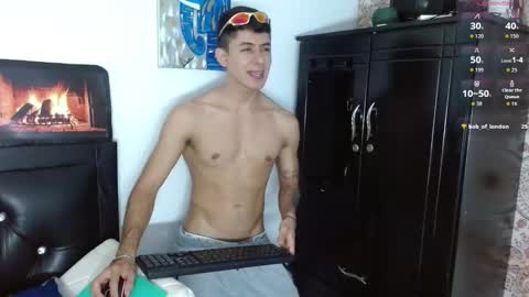 Snapshot of boyg_hots chatting on 18, 9, 2025 boyg_hots online show from 18, 9, 2025