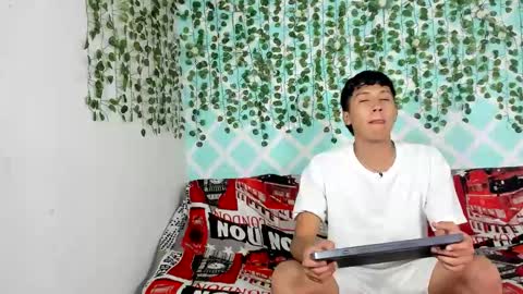 boys4hot_777 online show from 17, 2, 2025