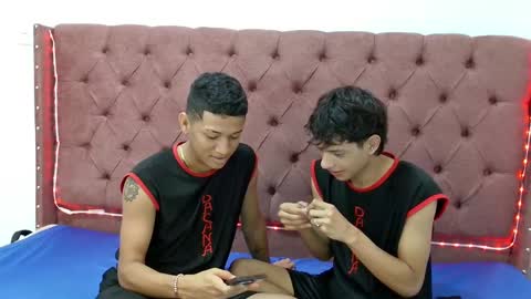 Snapshot of boys_hotparty chatting on 17, 1, 2025 ALEX - TAYLER -MIKE online show from 17, 1, 2025