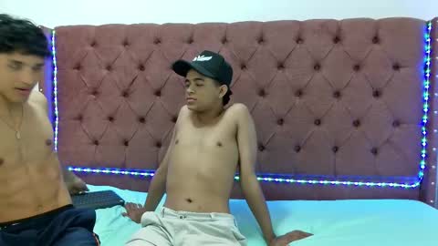 Snapshot of boys_hotparty chatting on 10, 2, 2025 ALEX - TAYLER -MIKE online show from 10, 2, 2025