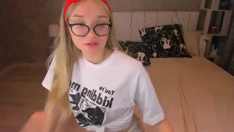 Snapshot of boysloveblondee chatting on 22, 1, 2025 BoysLoveBlondee online show from 22, 1, 2025