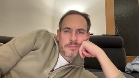 Snapshot of boyslut8 chatting on 25, 11, 2025 boytoyhh online show from 25, 11, 2025