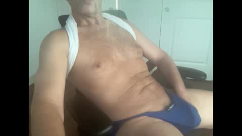 Snapshot of boytoy_use_me chatting on 23, 9, 2025 boytoy_use_me online show from 23, 9, 2025