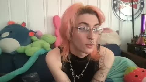 Snapshot of boywithbug chatting on 4, 2, 2025 boywithbug online show from 4, 2, 2025