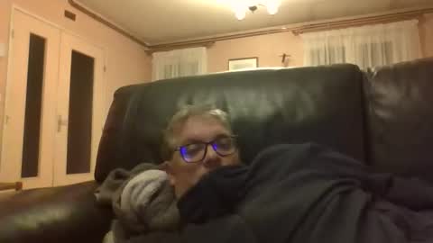 Snapshot of bozo81 chatting on 15, 10, 2025 bozo81 online show from 15, 10, 2025