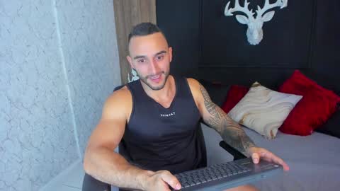 Snapshot of brad1_ chatting on 23, 12, 2024 instagramBrad mayers1twittermayersbrad online show from 23, 12, 2024