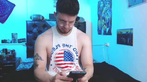 brad hot boy online show from 6, 1, 2025