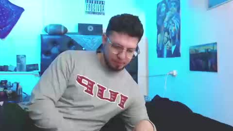 brad hot boy online show from 9, 9, 2025