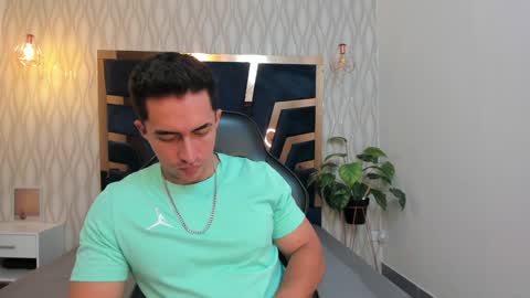 Snapshot of brad_summer chatting on 25, 1, 2025 brad summer online show from 25, 1, 2025