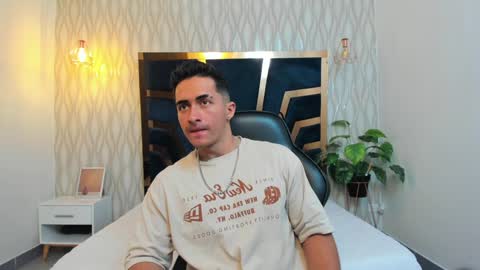Snapshot of brad_summer chatting on 28, 1, 2025 brad summer online show from 28, 1, 2025