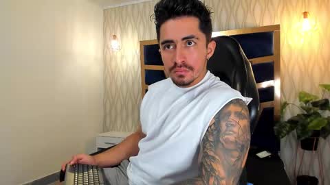 Snapshot of brad_summer chatting on 16, 9, 2025 brad summer online show from 16, 9, 2025