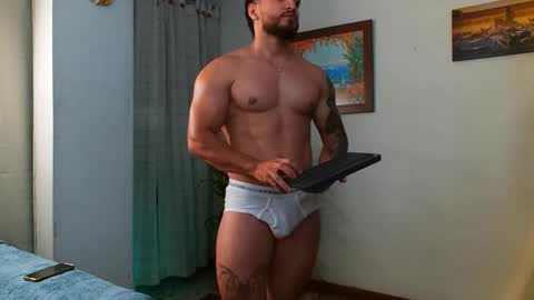 Bradley Martinez online show from 21, 11, 2025