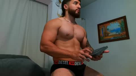 Snapshot of bradley_martinez chatting on 21, 5, 2026 Bradley Martinez online show from 21, 5, 2026