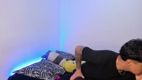 BradLovEmma  online show from 1, 2, 2025