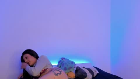 BradLovEmma  online show from 12, 2, 2025