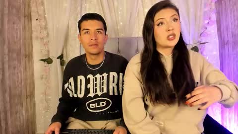 BradLovEmma  online show from 20, 10, 2025