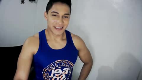 Snapshot of bradpitt_x chatting on 4, 1, 2025 Brad online show from 4, 1, 2025