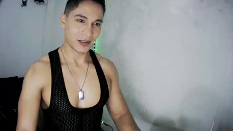 Snapshot of bradpitt_x chatting on 7, 2, 2025 Brad online show from 7, 2, 2025