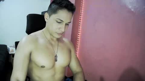 Snapshot of bradpitt_x chatting on 18, 9, 2025 Brad online show from 18, 9, 2025