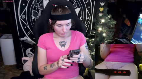 BrandiWRLD999 online show from 23, 12, 2024