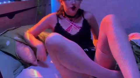 Snapshot of brandy_queen chatting on 5, 7, 2026 Aurorabut ur dad just calls me Rory online show from 5, 7, 2026