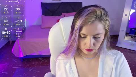 Snapshot of brandy_sweet_ chatting on 23, 11, 2025 BRANDY online show from 23, 11, 2025