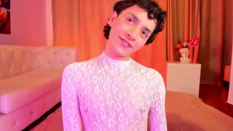 Snapshot of brann_tadzio chatting on 17, 11, 2025 online show from 17, 11, 2025